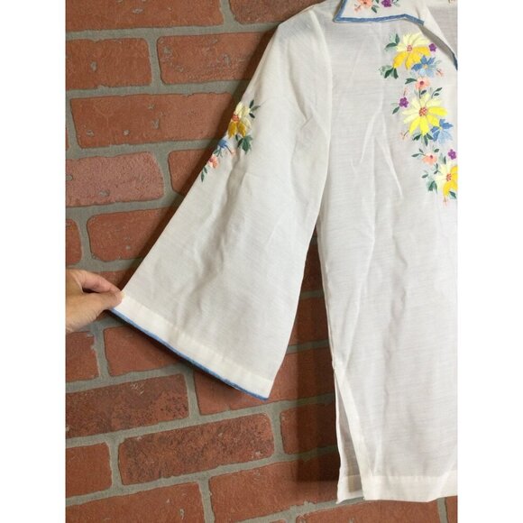 Lily Womens Floral Embroidered White Pullover Top Size M Boho Fairycore - Picture 6 of 10